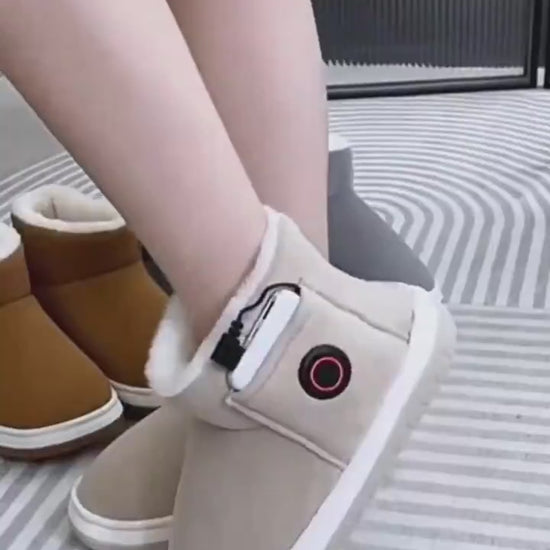 Video showcasing Beige winter ankle boots with plush lining