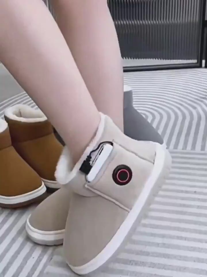 Video showcasing Beige winter ankle boots with plush lining